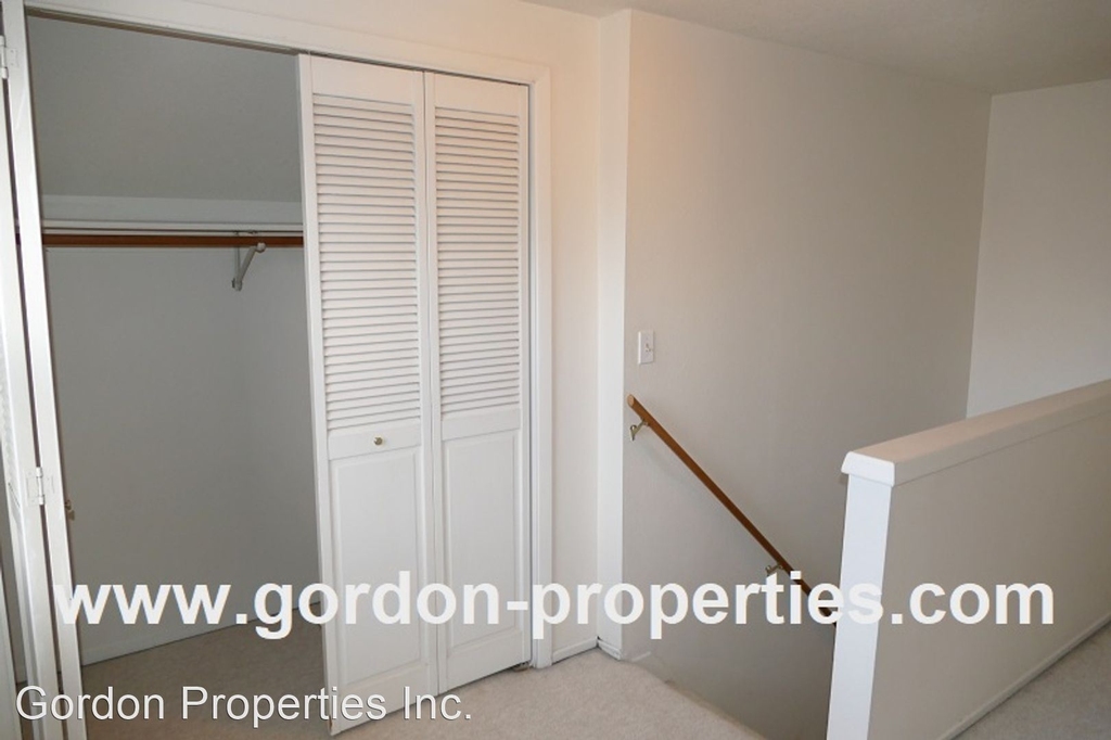 5236 Se 44th Ave - Photo 32