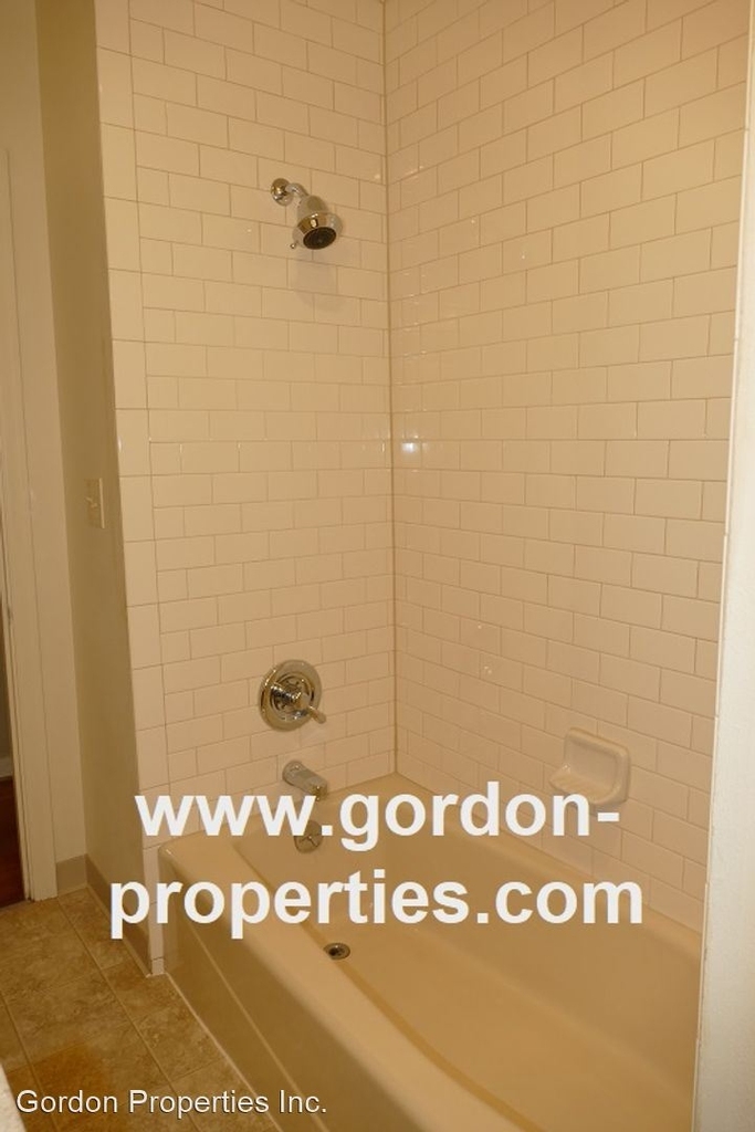 5236 Se 44th Ave - Photo 25