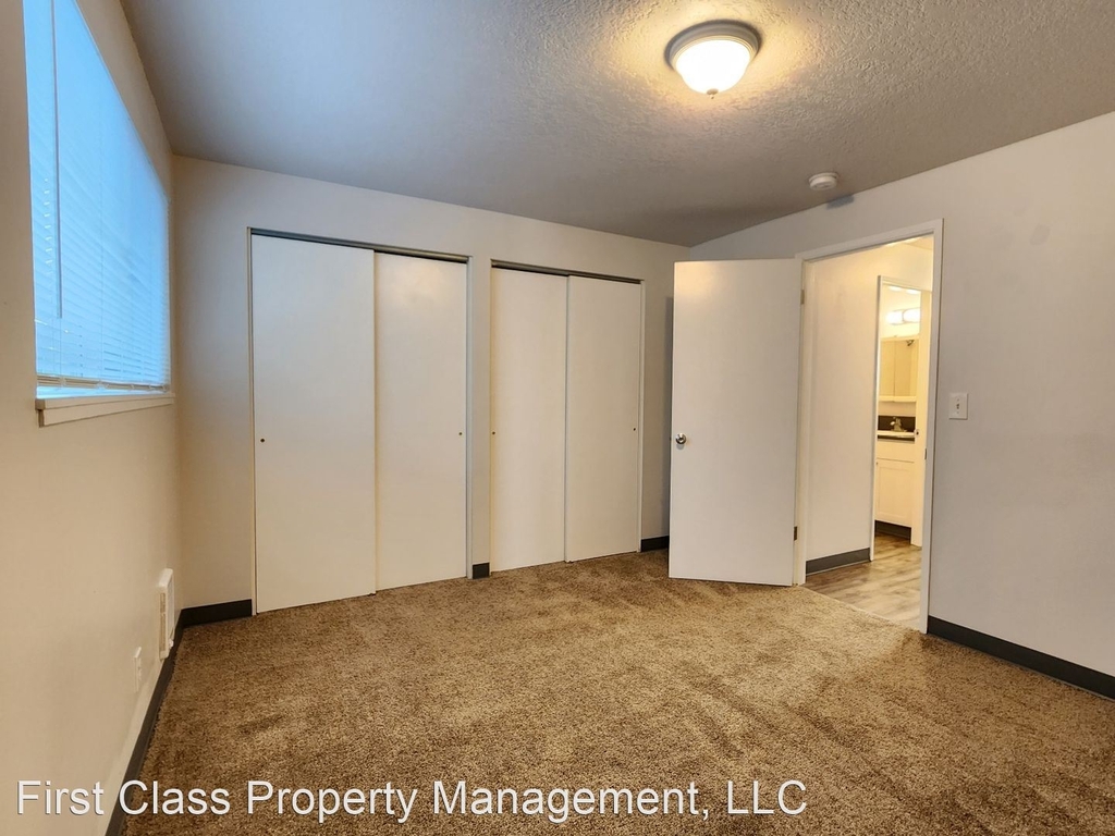 9555 Sw Hall Blvd, Unit 16 - Photo 13