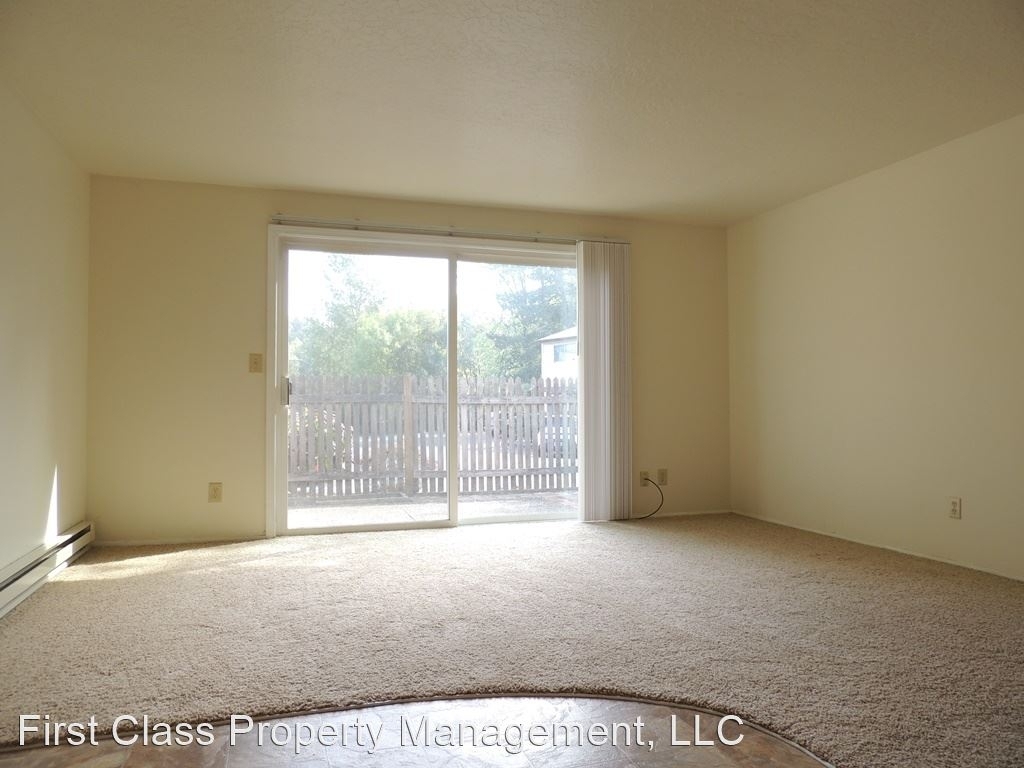 9555 Sw Hall Blvd, Unit 2 - Photo 2