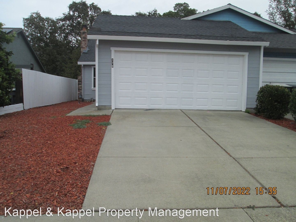 178 Keith Court - Photo 0