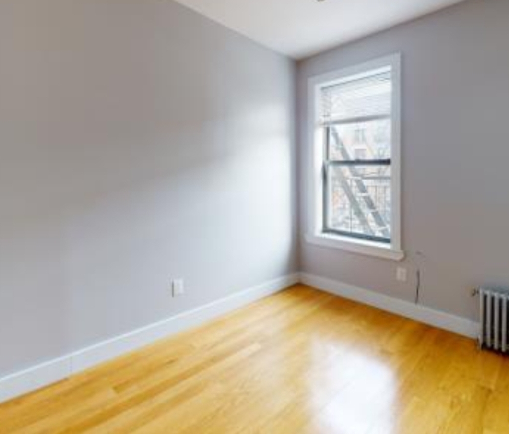 600 West 136th Street - Photo 5