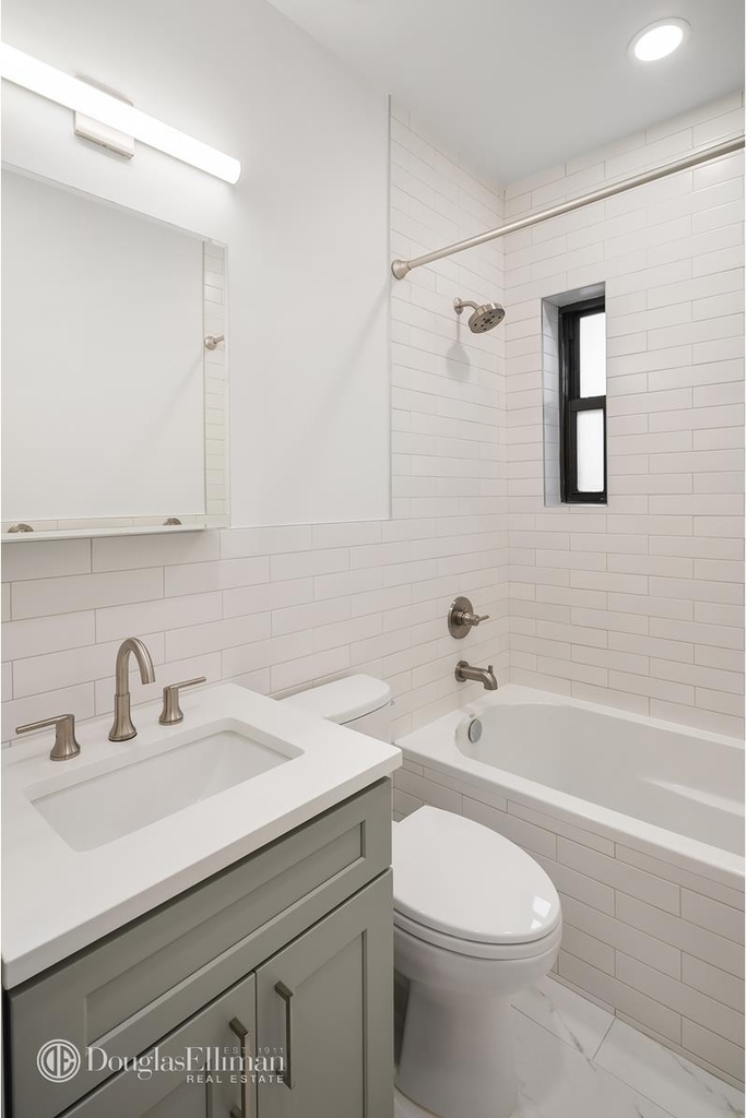 812 8th Ave - Photo 5