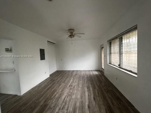 7800 Ne 10th Ct - Photo 3