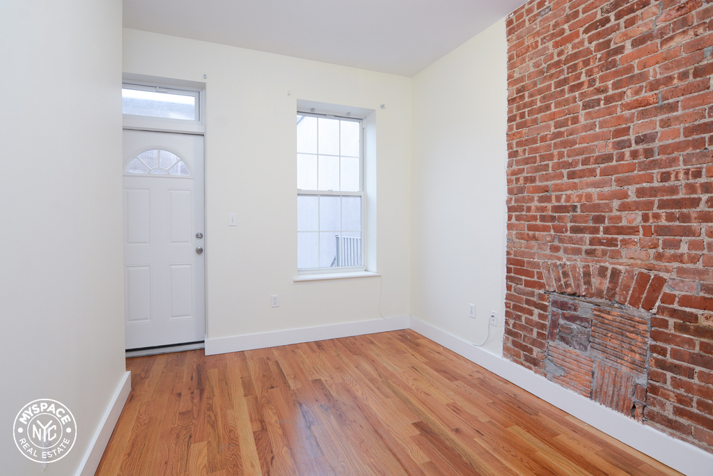 694 Franklin Avenue - Photo 6