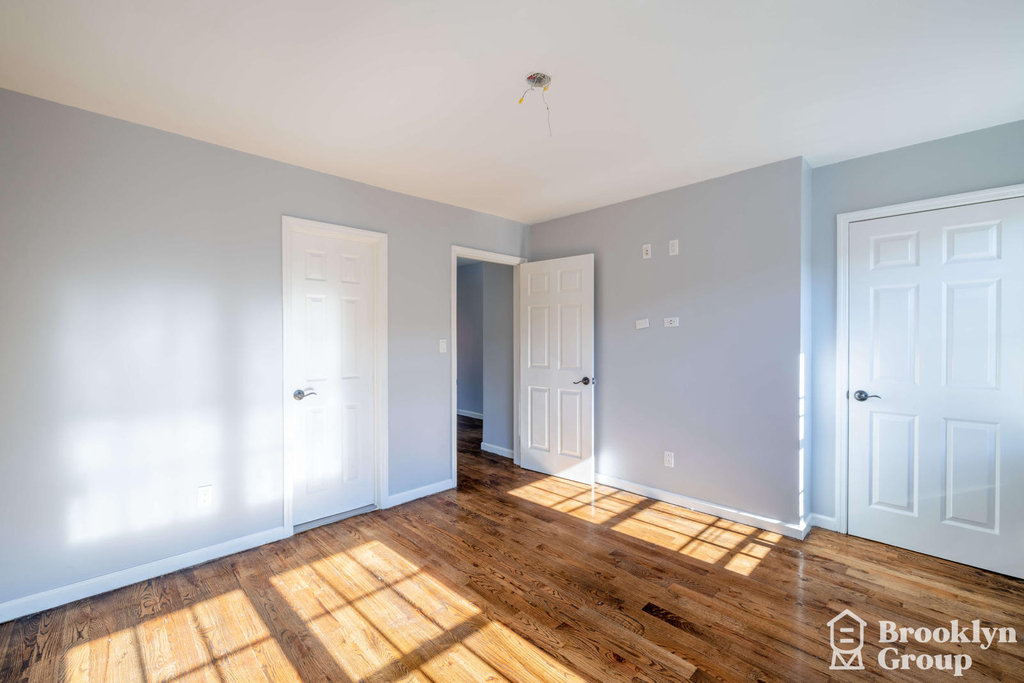 241 Vernon Avenue - Photo 9