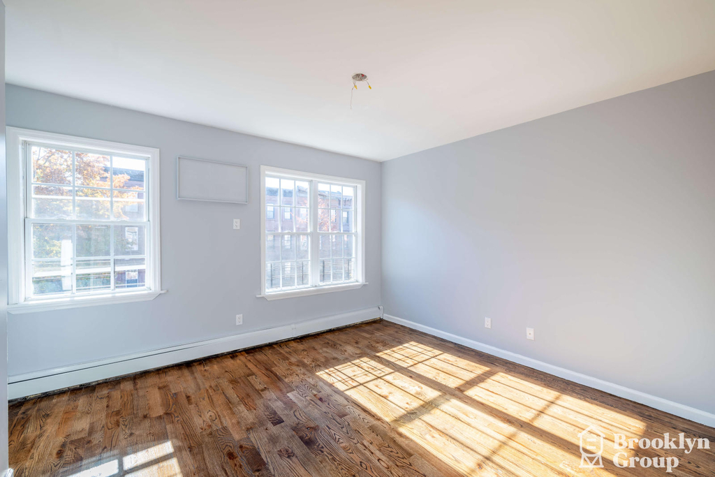 241 Vernon Avenue - Photo 10