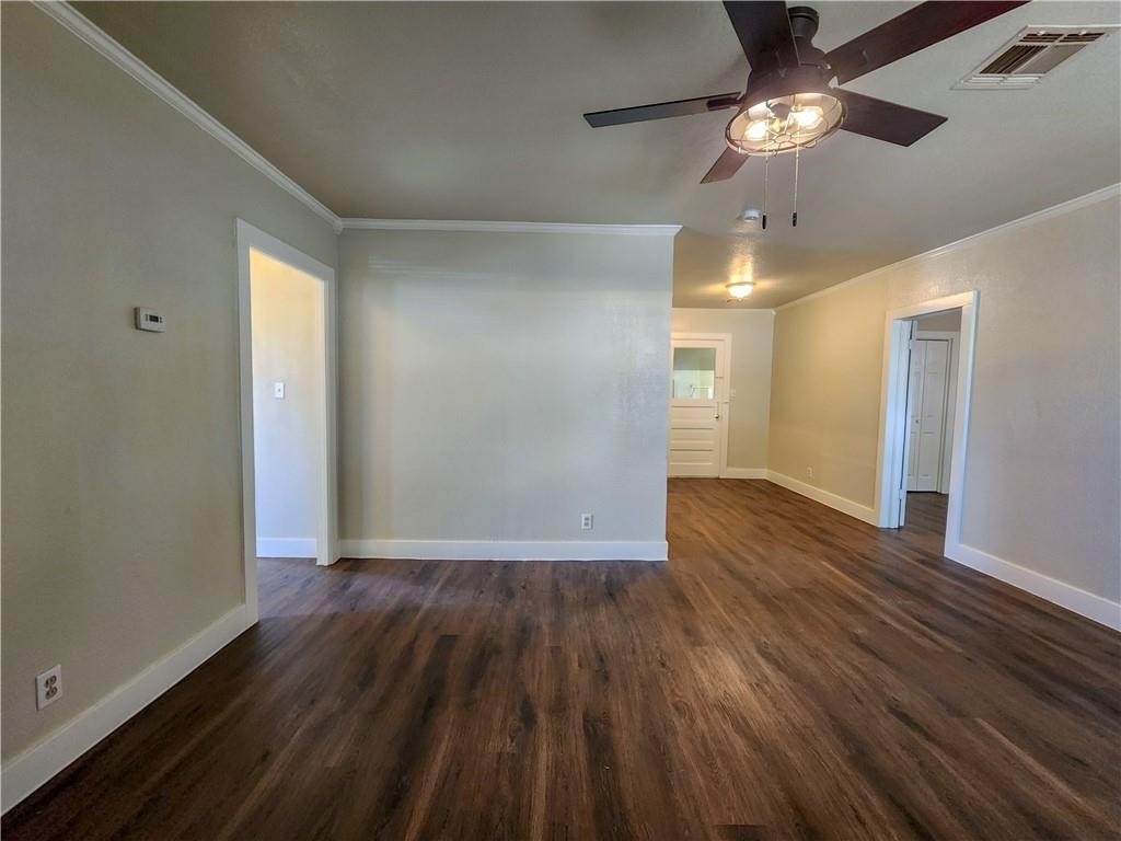 1002 Overland Court - Photo 3