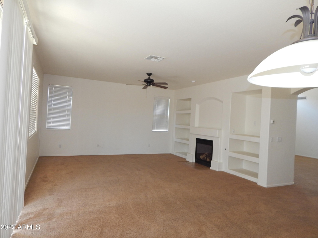 16827 W Tonbridge Street - Photo 7