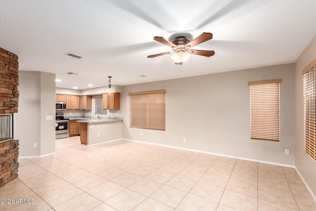 13623 W Desert Flower Drive - Photo 8