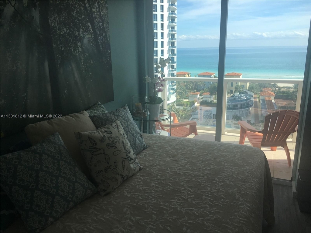 5900 Collins Ave - Photo 41