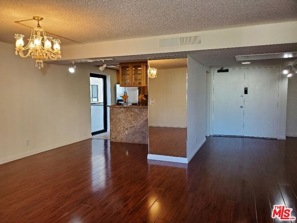 10535 Wilshire Blvd - Photo 10