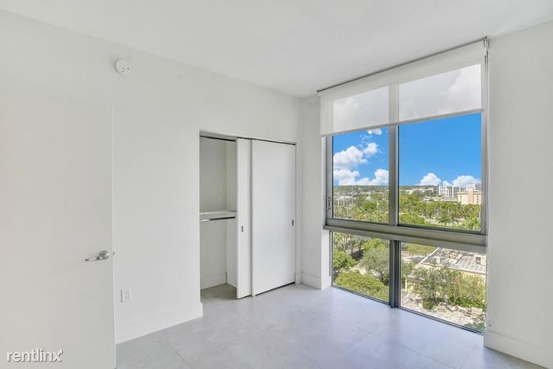 16385 Biscayne Boulevard 801 801 - Photo 8