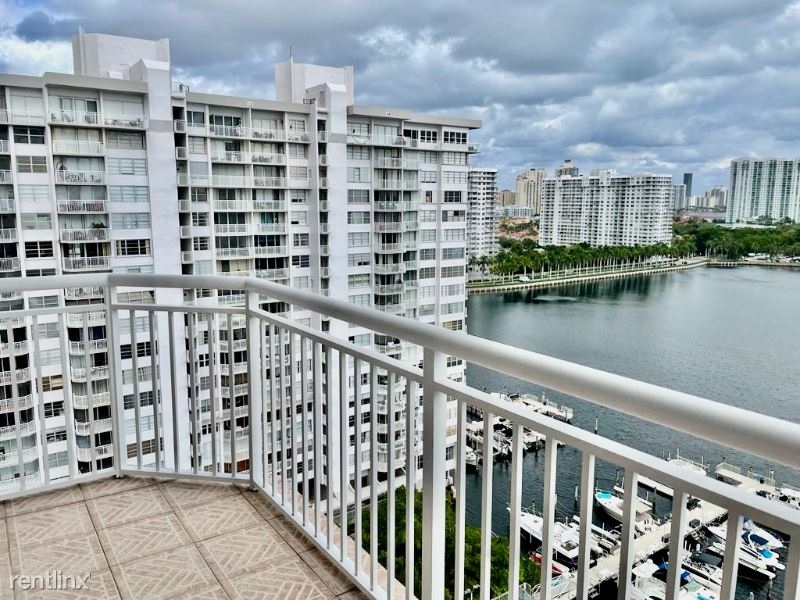 18041 Biscayne Blvd 1704 - Photo 22