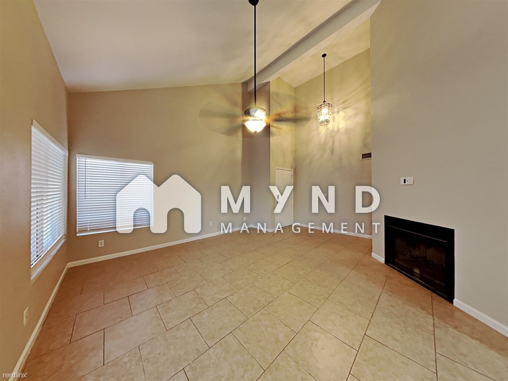 10210 N 66th Ln - Photo 4