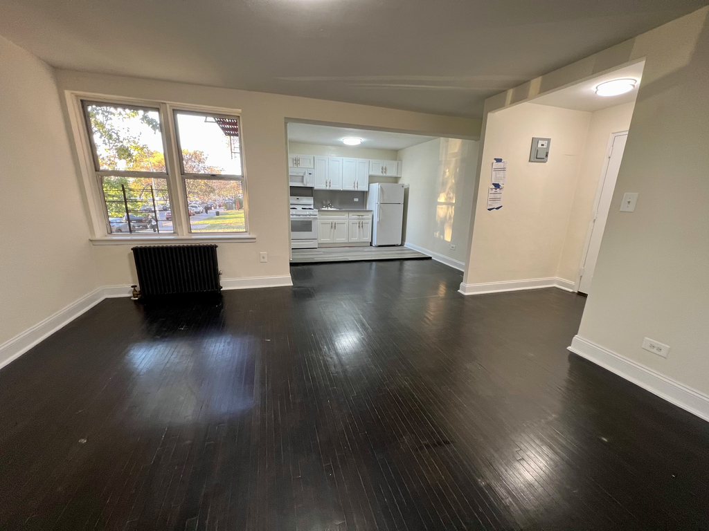 1493 Shore Parkway - Photo 1