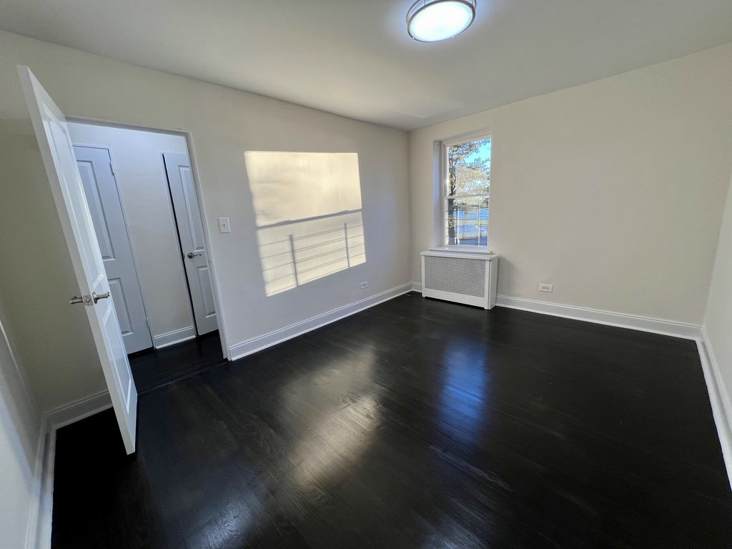 1493 Shore Parkway - Photo 5