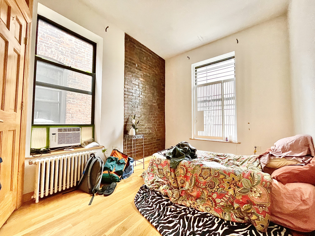 413 East 90th Street - Photo 6