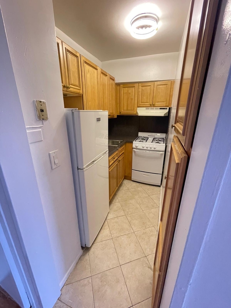 2020 Grand Concourse - Photo 3