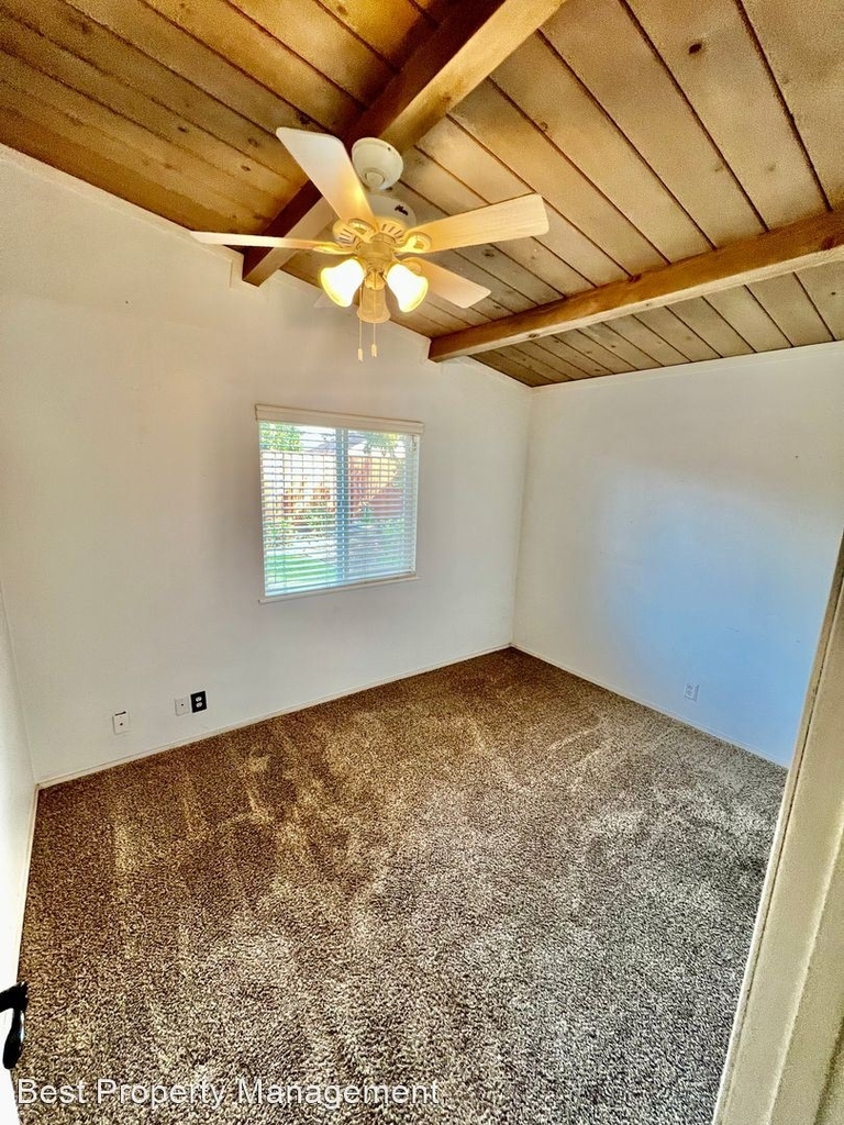 780 Mariposa Avenue - Photo 4