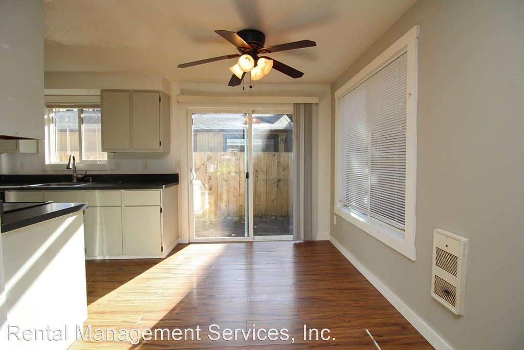 3339, 3341 Se 150th Ave - Photo 6