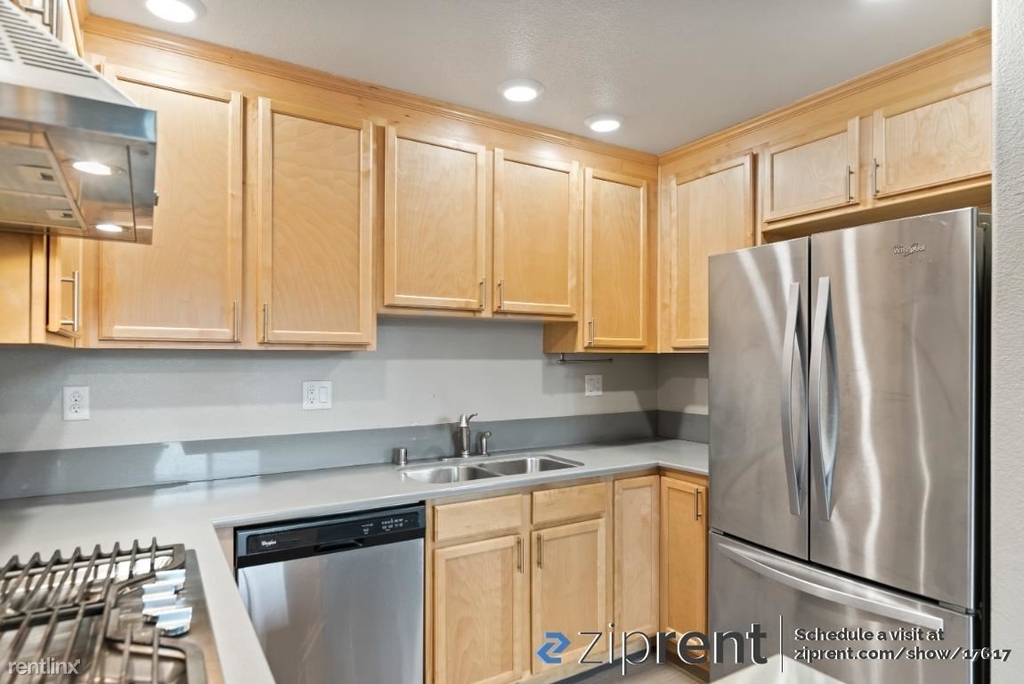 4736 Norris Canyon Rd - Unit 201 - Photo 8