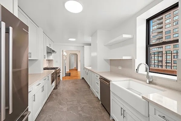 210 East 68th Street - Photo 4