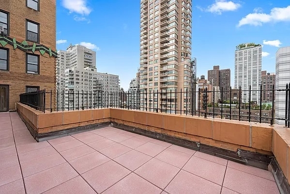 210 East 68th Street - Photo 9