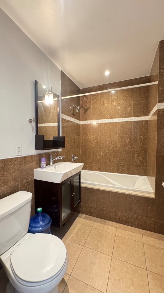 110 4th Avenue - Photo 2
