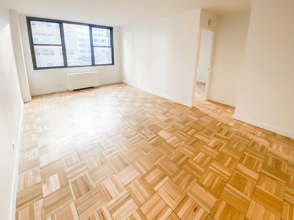 333 East 49th Street - Photo 0