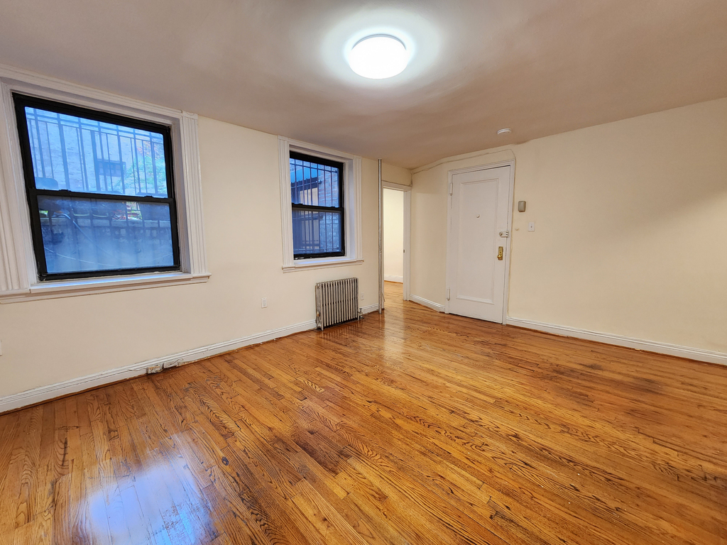 139 Joralemon Street - Photo 2