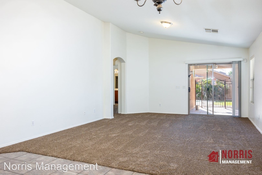 45679 W Tulip Ln - Photo 10