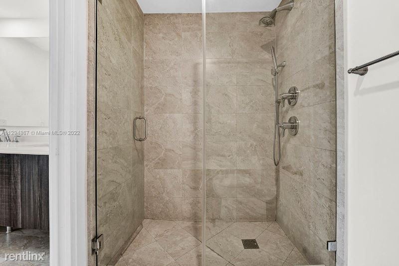 488 Ne 18th St 3105 - Photo 20