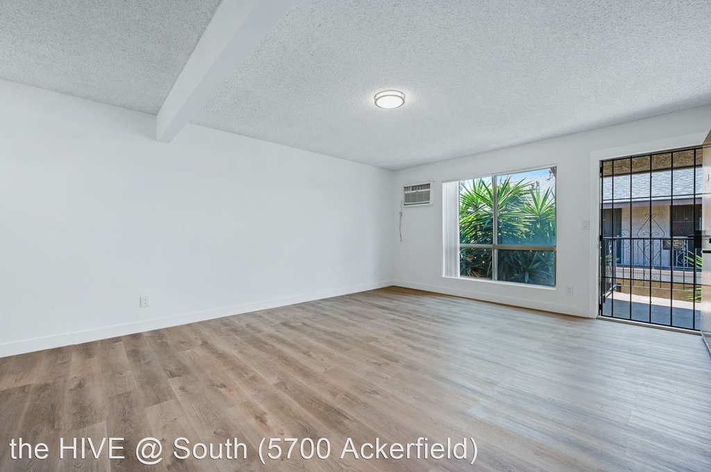 5700 Ackerfield Ave. - Photo 7