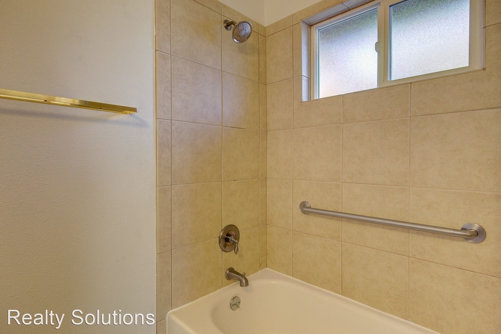 1922 Nw 143rd Ave, Unit 49 - Photo 15