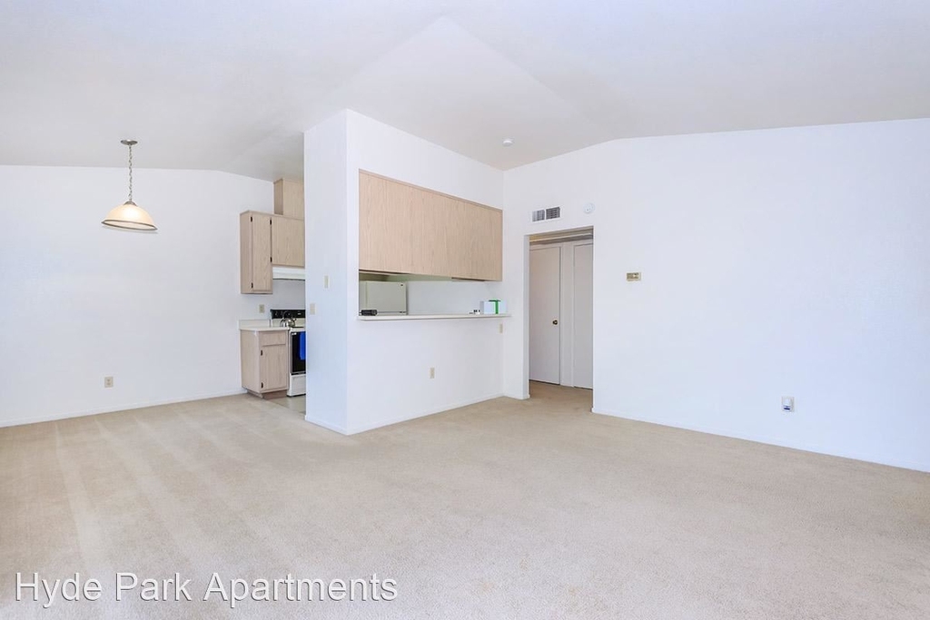 5150 North Valentine Avenue - Photo 1