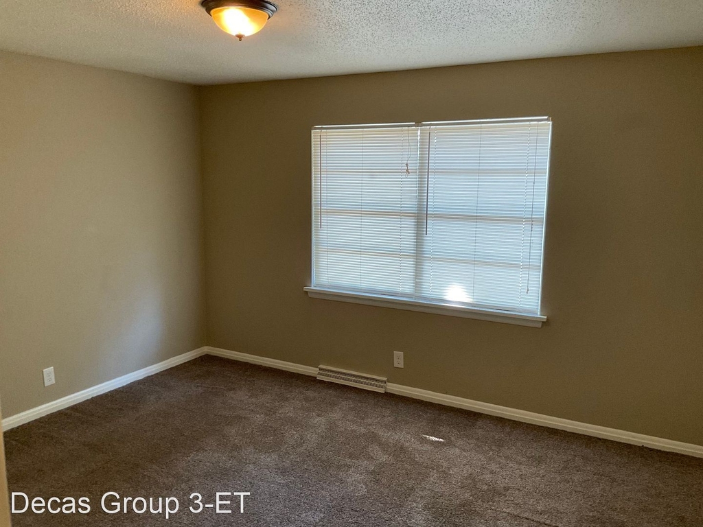 612 Tomahawk Circle - Photo 15