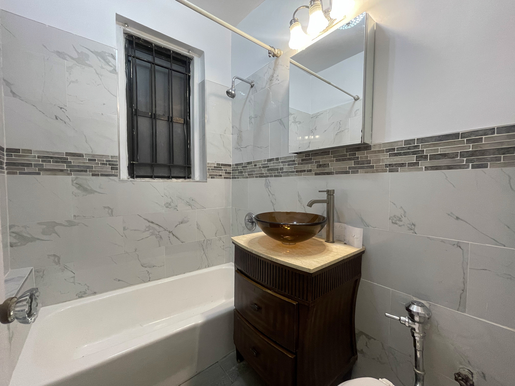 223 Bennett Avenue - Photo 7