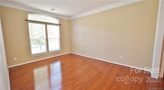 6860 Lakecrest Court - Photo 3