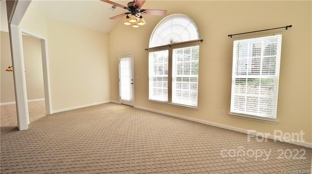 6860 Lakecrest Court - Photo 4