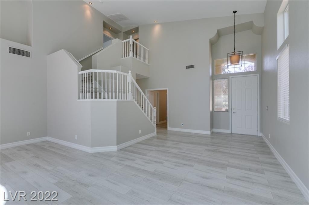 10729 Sapphire Vista Avenue - Photo 7