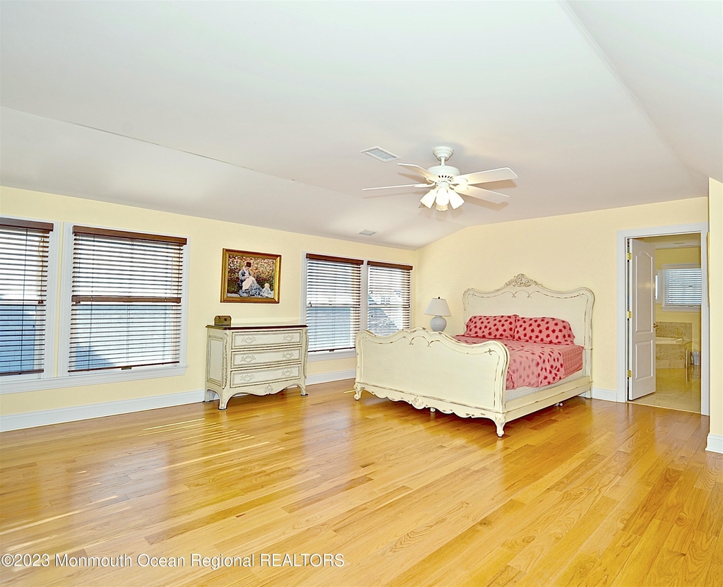 209 1st Avenue - Photo 19