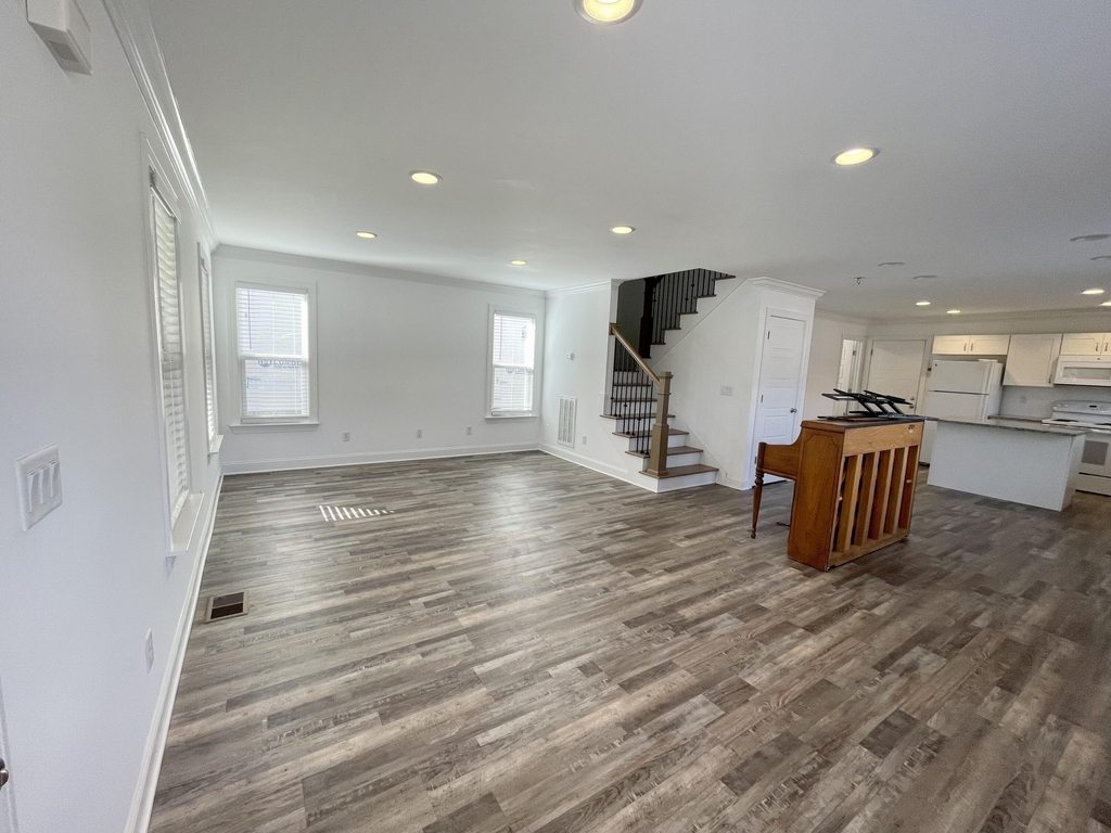 1701 Lynnbrook Ave - Photo 8