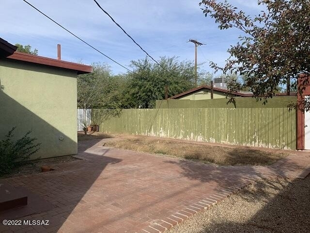 3021 E Linden Street - Photo 17