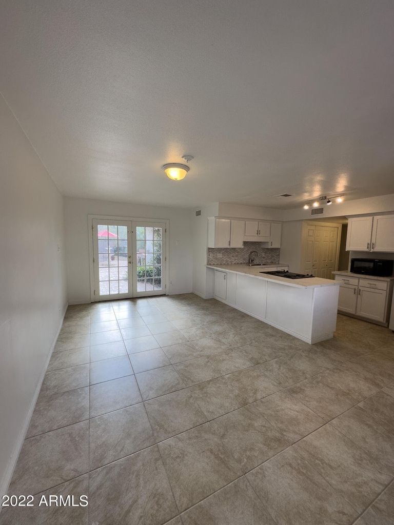 5101 E Presidio Road - Photo 4