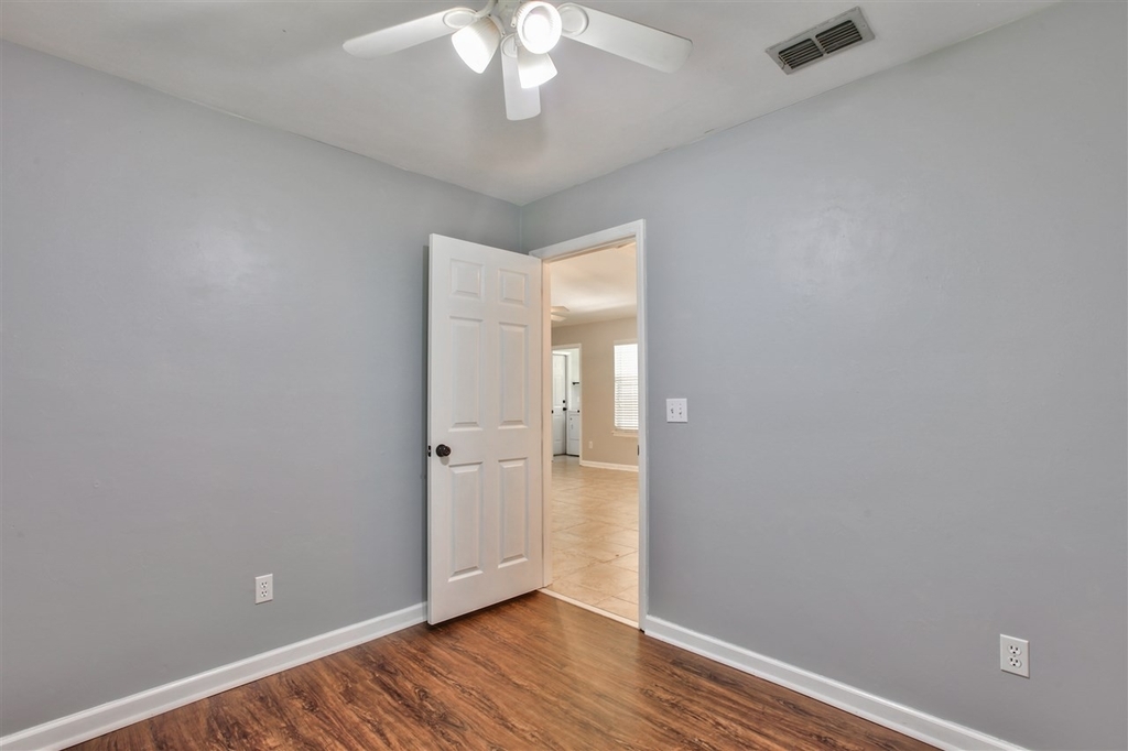 7805 N Briarcreek - Photo 20