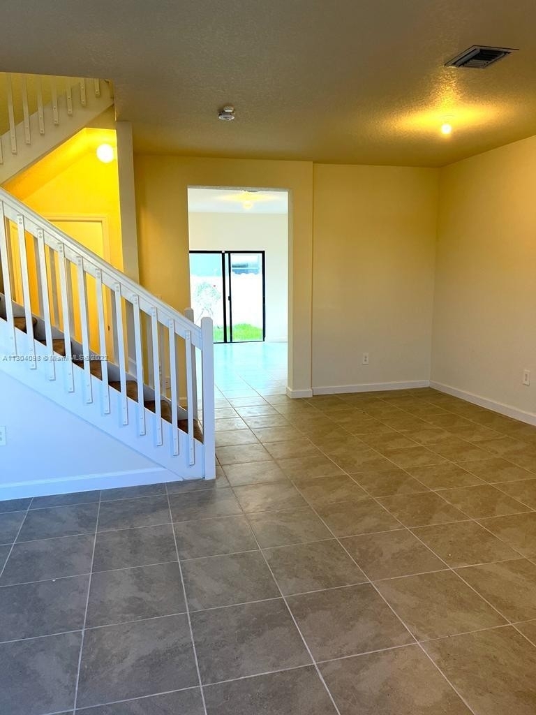 11444 W 33rd Ct - Photo 5