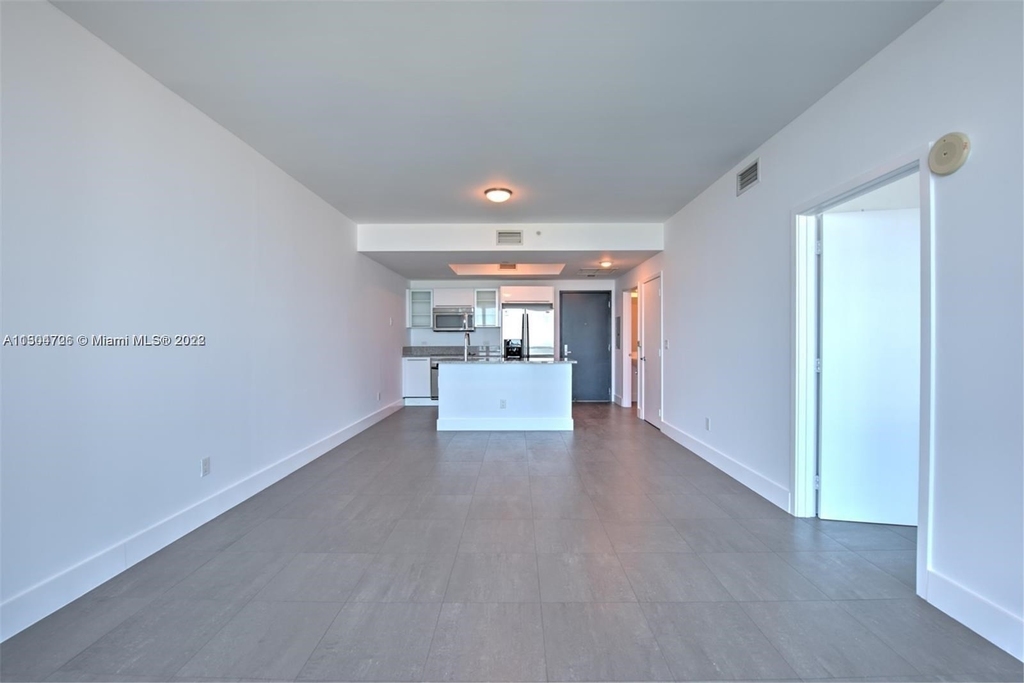 888 Biscayne Blvd  #3910 - Photo 2