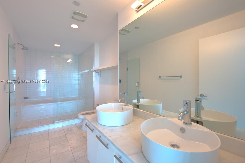 888 Biscayne Blvd  #3910 - Photo 6