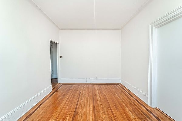 22-5 37th Street - Photo 1